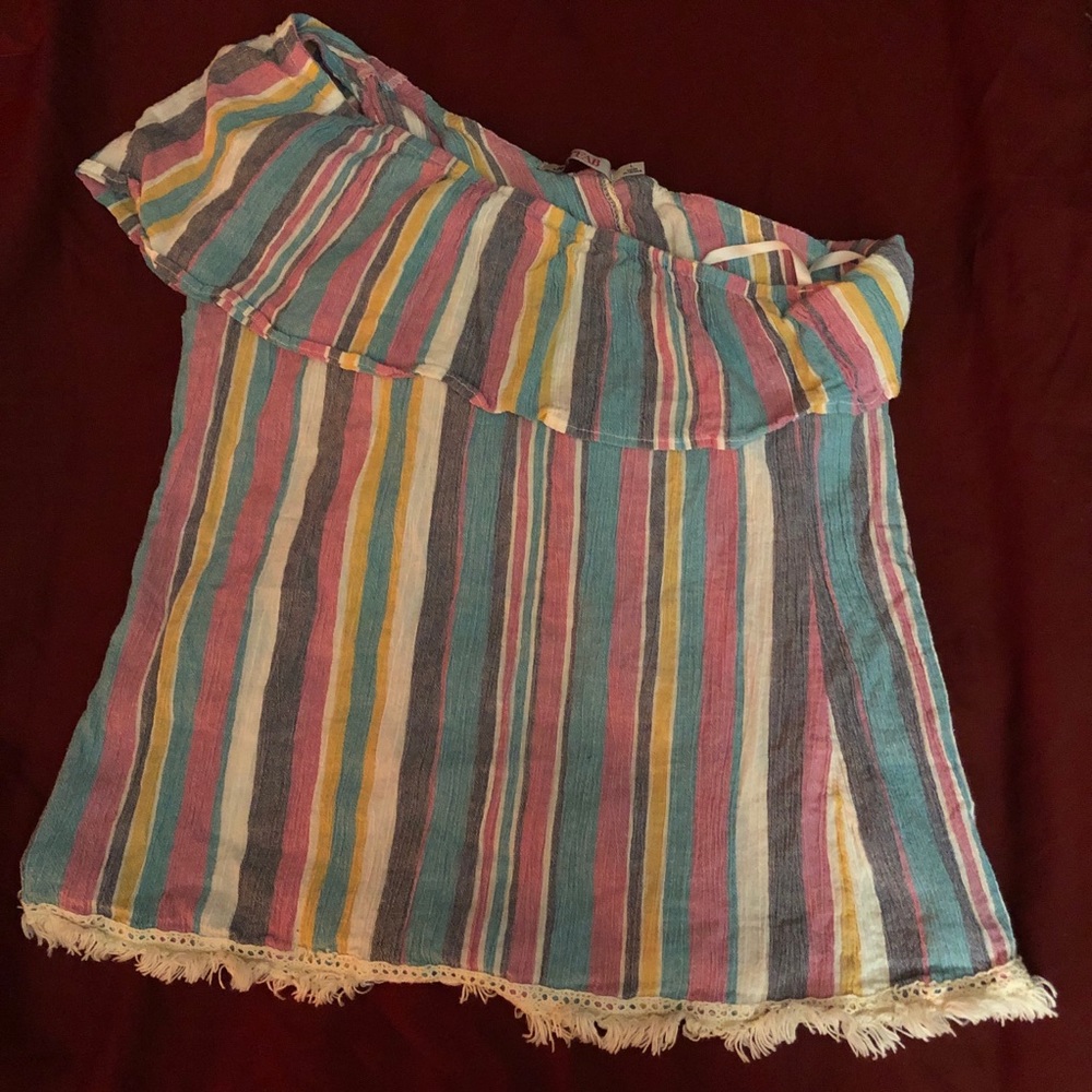 One shoulder top - Picture 2 of 3